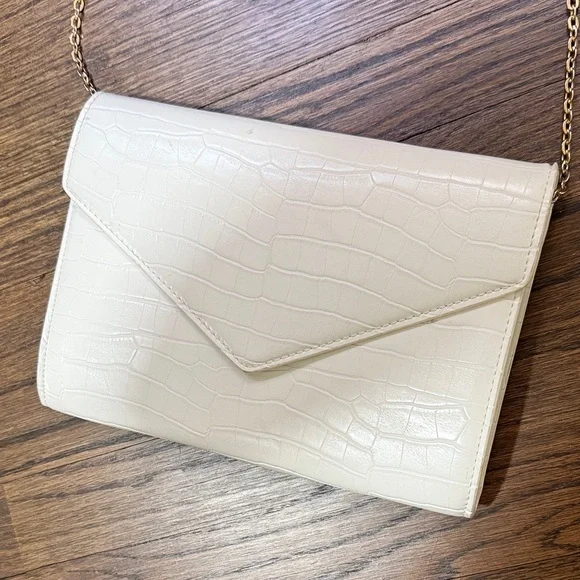 White Croc-Embossed Chain Strap Crossbody Bag - Picture 1 of 10